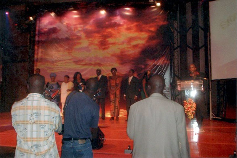 معرض Leoli كينيا - 2004